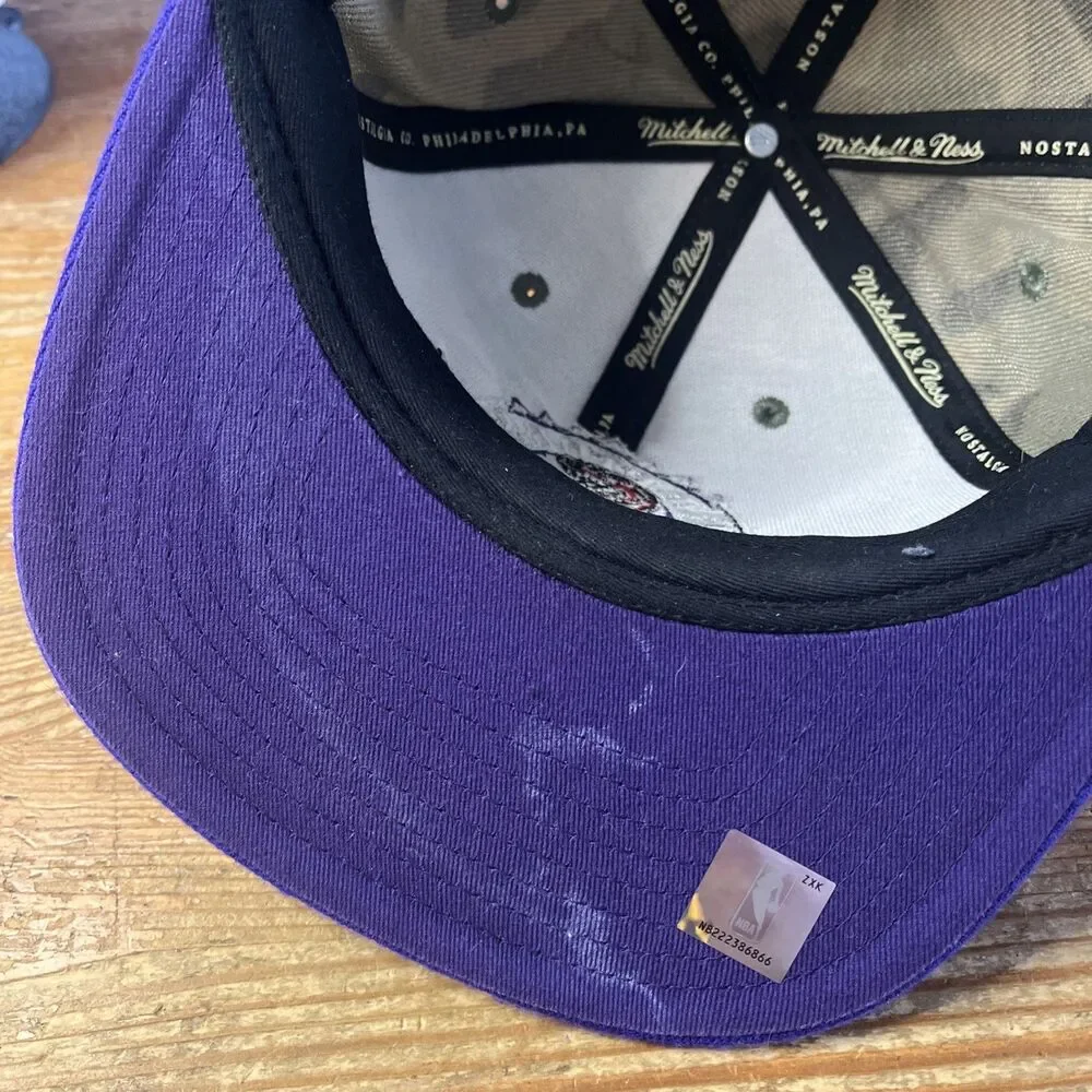Mitchell & Ness used snapback